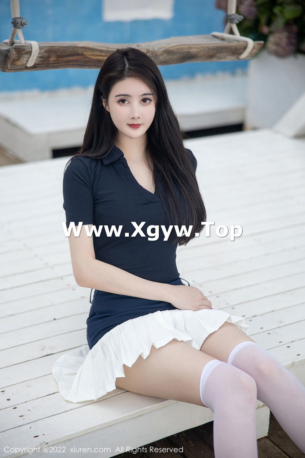 xgyw.top_XiuRen第5870期_模特Summer宝宝深色上衣配白短裙露性感粉色蕾丝内衣诱惑写真54P