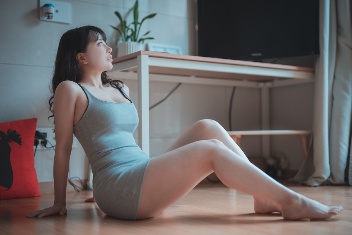 xgyw.top_[DJAWA]No.226_模特ZziZzi_New Town Bride主题性感厨娘装黑色内裤秀翘臀诱惑写真207P