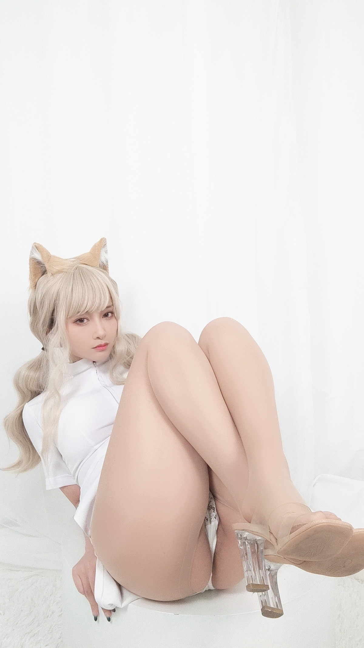 xgyw.top_动漫博主洛璃LoLiSAMA橘猫护士主题脱护士装露性感内衣配超薄肉丝诱惑写真107P