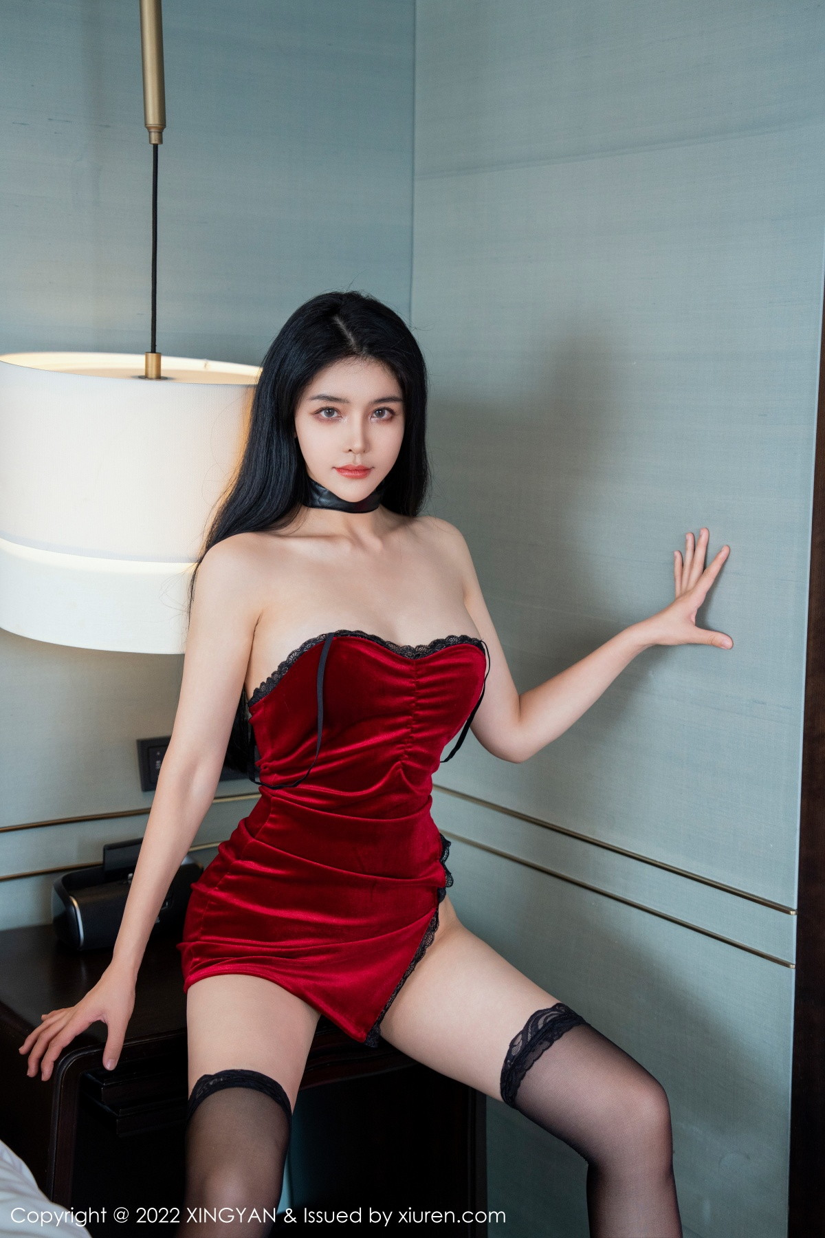xgyw.top_[XINGYAN星颜社]VOL.156_女神刘钰儿性感红色吊带上衣配黑色蕾丝袜秀完美身材诱惑写真70P