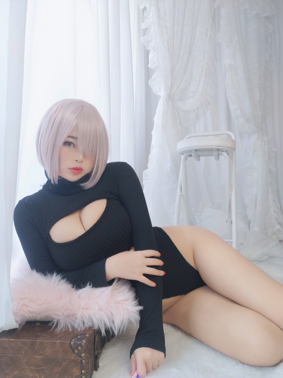 xgyw.top_Coser妹子你烨烨马修主题黑色露胸连体衣 红色连体衣配超薄黑丝秀翘臀诱惑写真127P