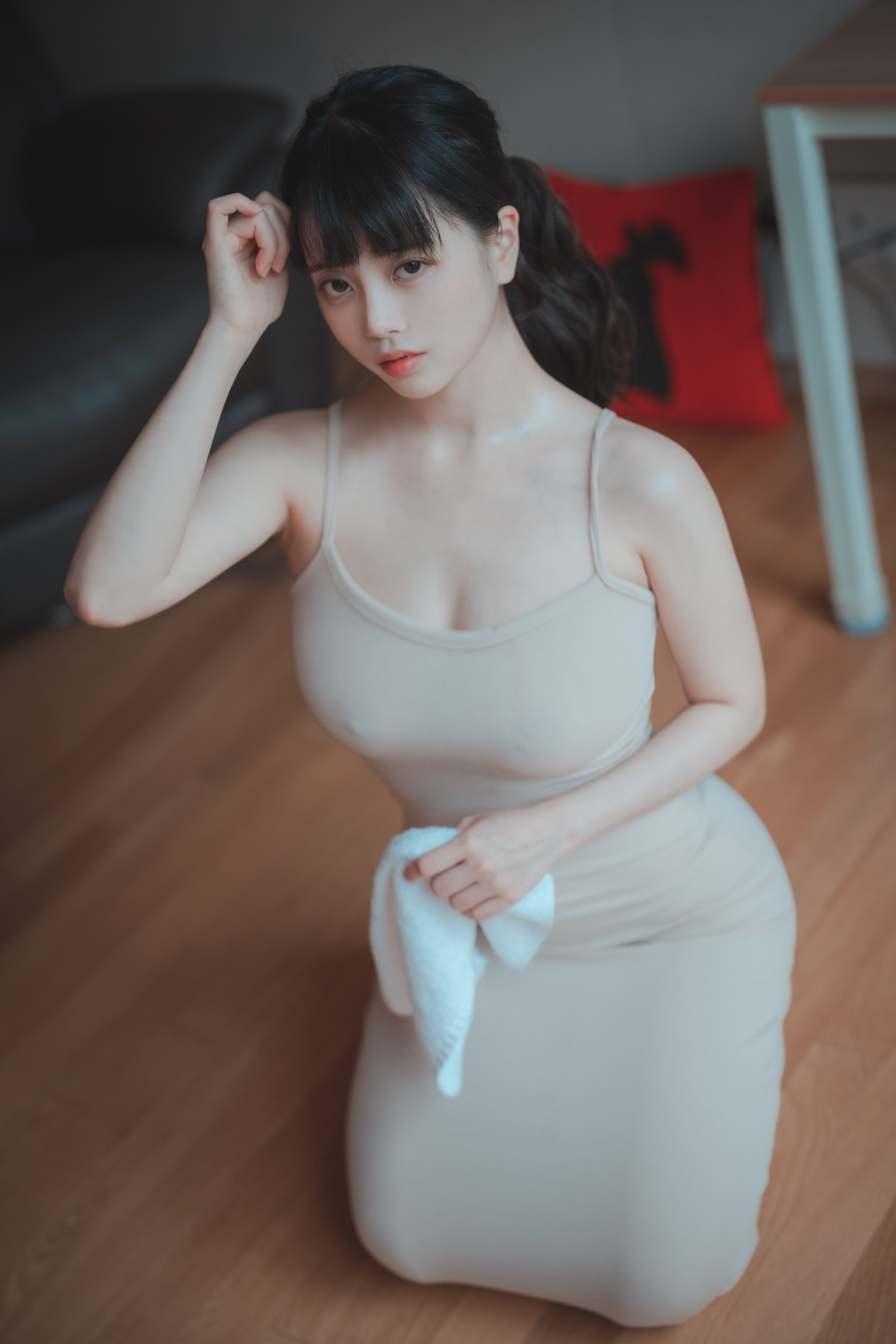 xgyw.top_[DJAWA]No.226_模特ZziZzi_New Town Bride主题性感厨娘装黑色内裤秀翘臀诱惑写真207P