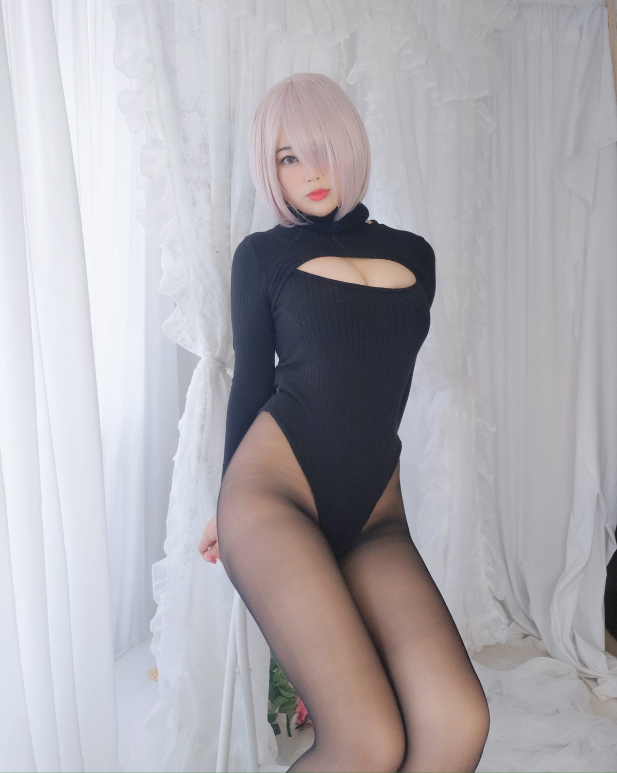 xgyw.top_Coser妹子你烨烨马修主题黑色露胸连体衣 红色连体衣配超薄黑丝秀翘臀诱惑写真127P