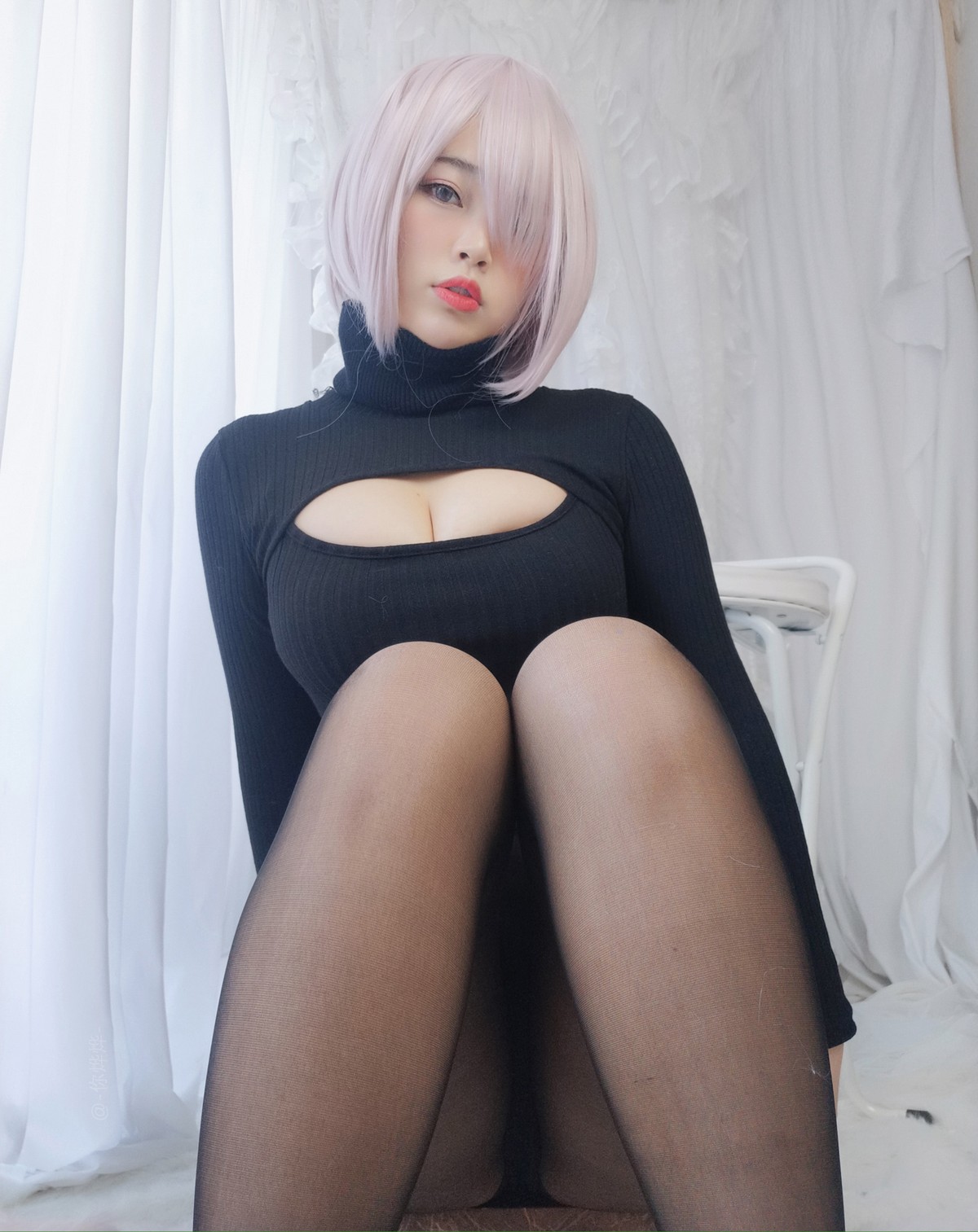 xgyw.top_Coser妹子你烨烨马修主题黑色露胸连体衣 红色连体衣配超薄黑丝秀翘臀诱惑写真127P