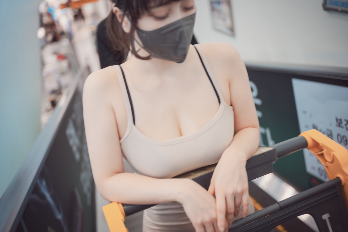 xgyw.top_[DJAWA]No.226_模特ZziZzi_New Town Bride主题性感厨娘装黑色内裤秀翘臀诱惑写真207P