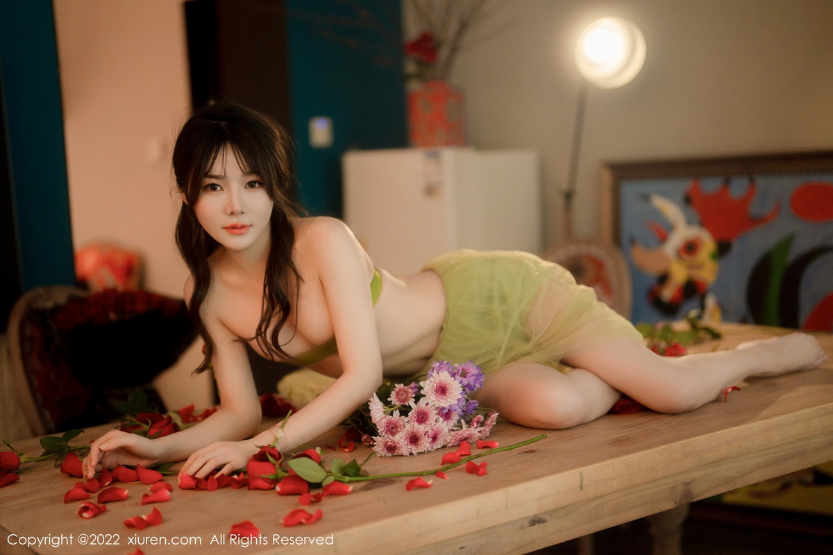 xgyw.top_XiuRen第5875期_模特婠婠么私房性感淡绿色连衣裙秀曼妙身姿白嫩美腿诱惑写真85P