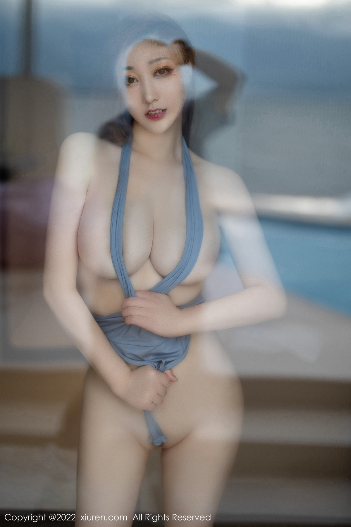 xgyw.top_XiuRen第5878期_女神妲己_Toxic心愿旅拍蓝色高开叉服秀丰乳肥臀撩人诱惑写真72P