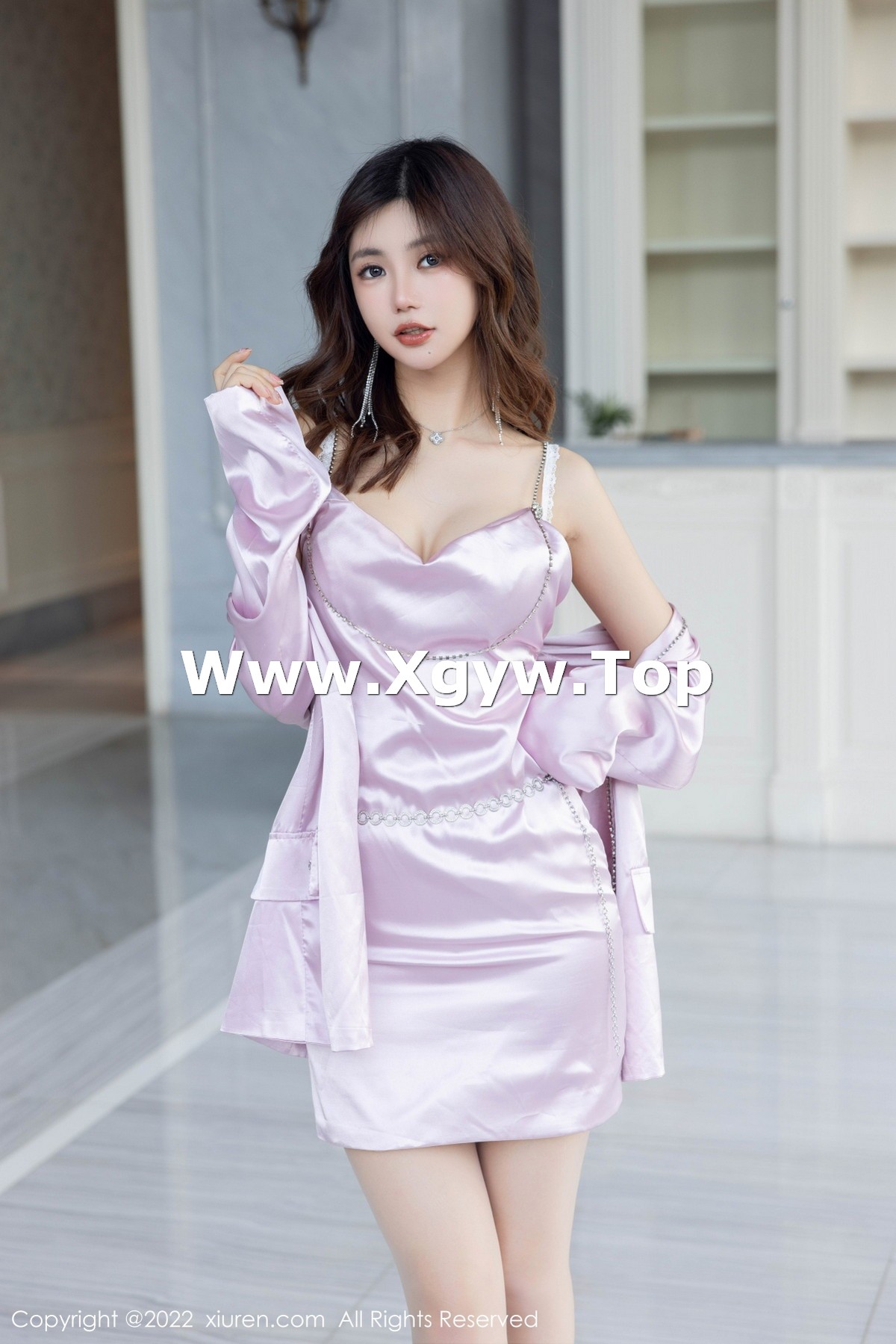 xgyw.top_XiuRen第5879期_女神绮里嘉ula性感浅色服饰配超薄无内肉丝秀完美身材诱惑写真81P