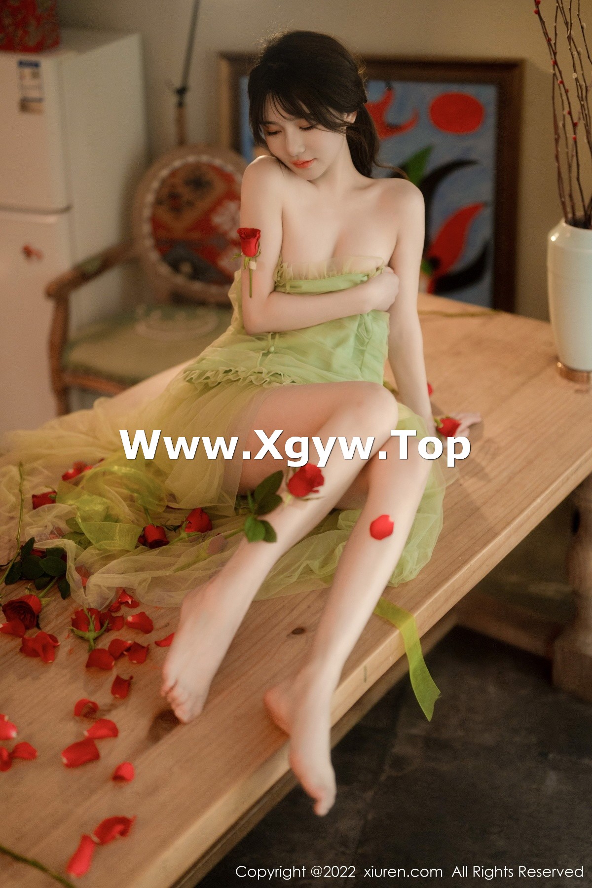 xgyw.top_XiuRen第5875期_模特婠婠么私房性感淡绿色连衣裙秀曼妙身姿白嫩美腿诱惑写真85P