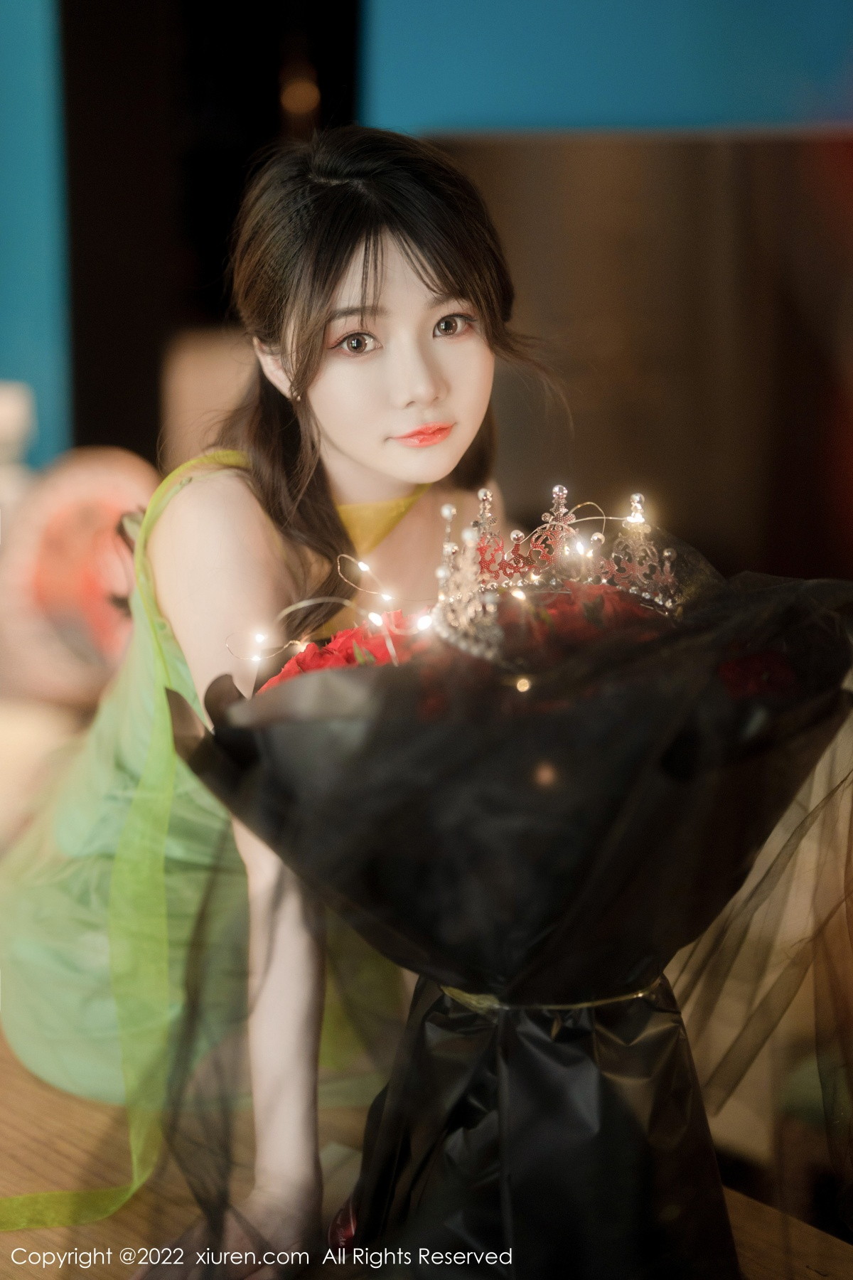 xgyw.top_XiuRen第5875期_模特婠婠么私房性感淡绿色连衣裙秀曼妙身姿白嫩美腿诱惑写真85P