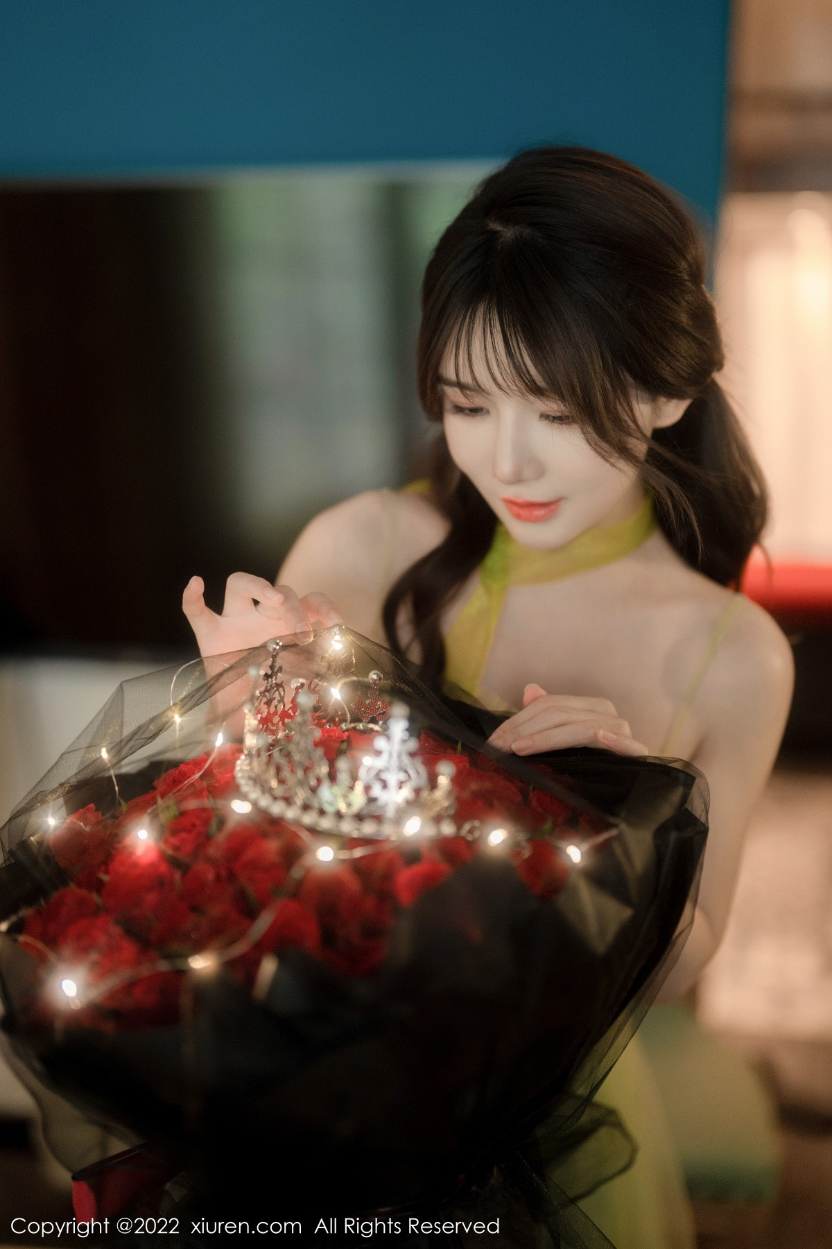 xgyw.top_XiuRen第5875期_模特婠婠么私房性感淡绿色连衣裙秀曼妙身姿白嫩美腿诱惑写真85P