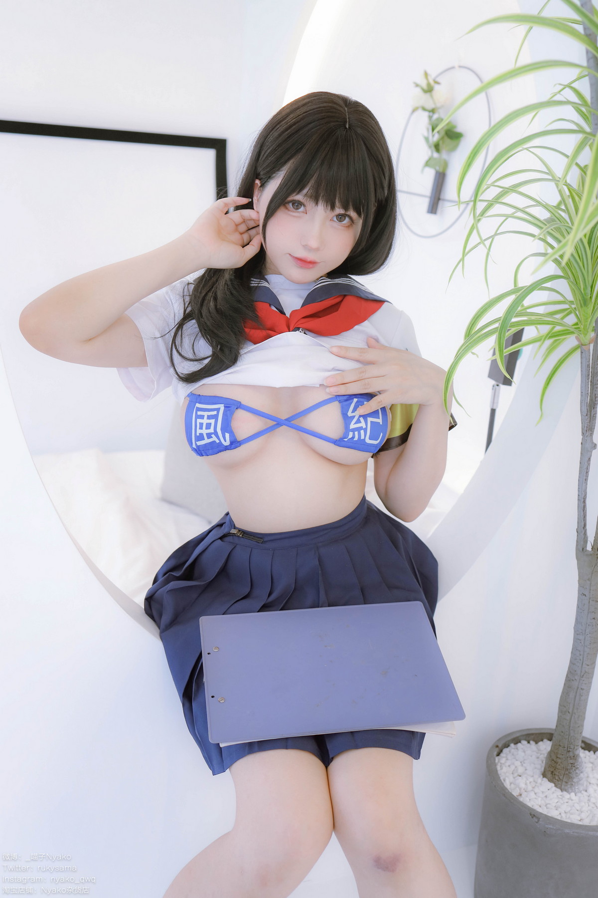 xgyw.top_网络美女Nyako喵子风纪委员主题私房半脱性感学生装露风纪内衣撩人诱惑写真85P