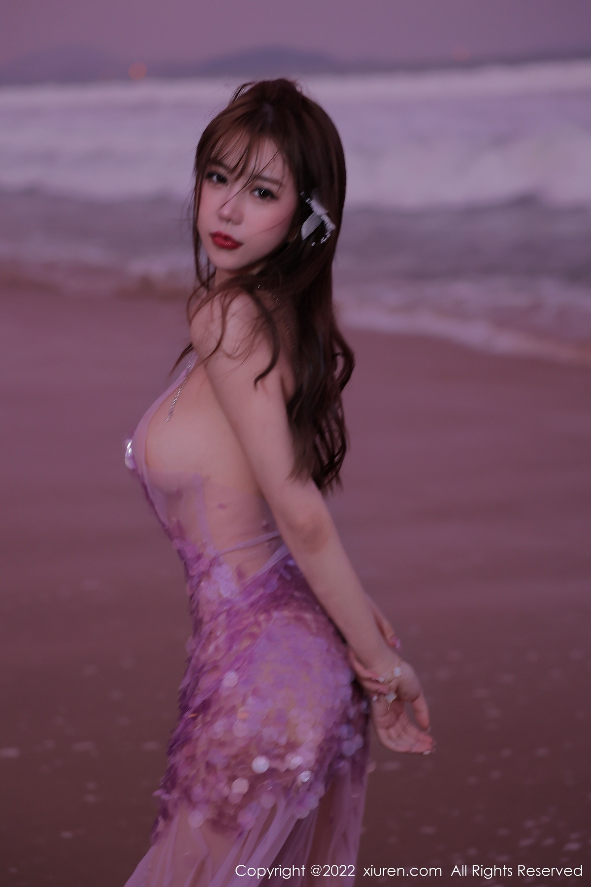 xgyw.top_XiuRen第5890期_模特tina_甜仔海南旅拍沙滩场景粉色真空裙秀凹凸身材诱惑写真53P