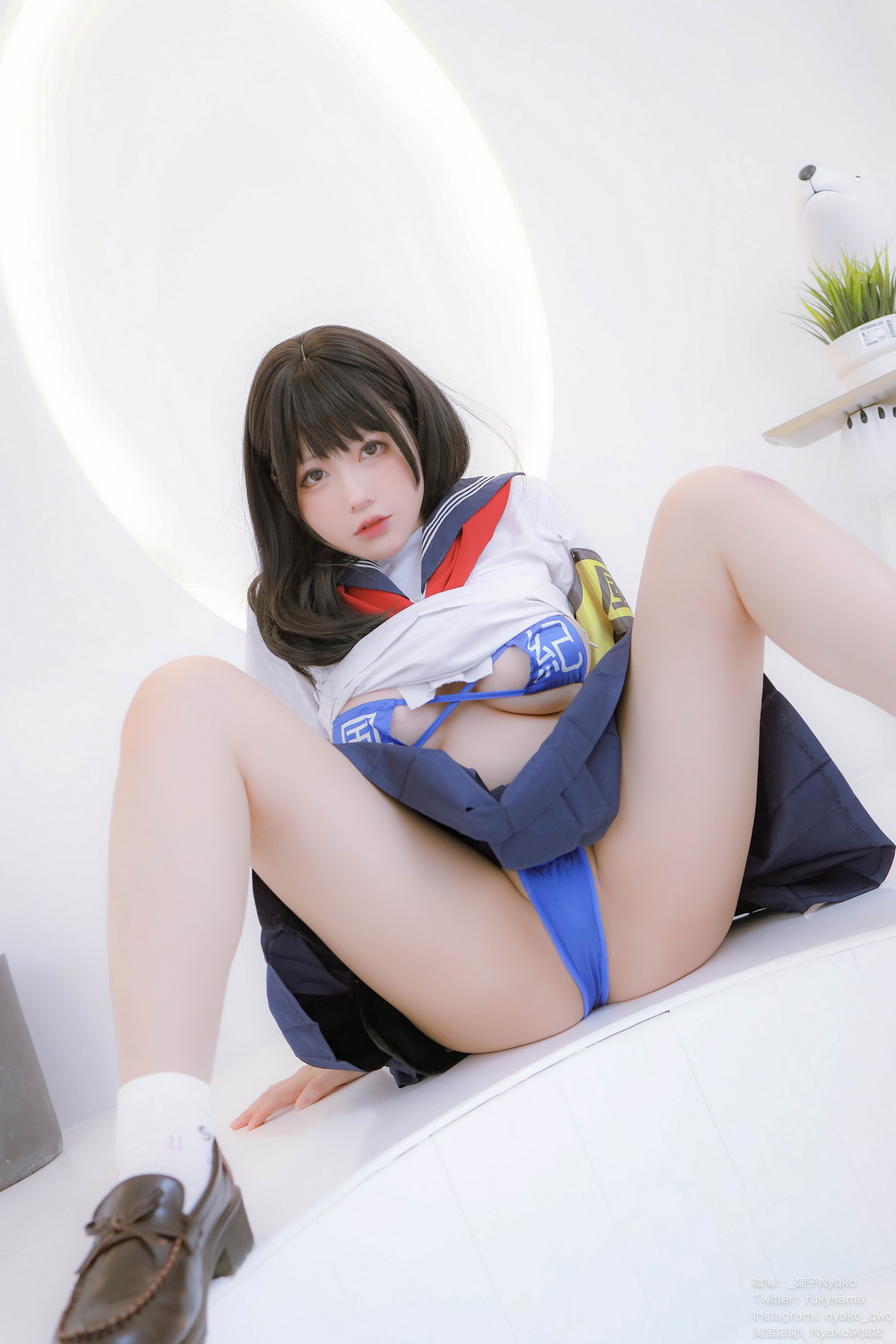 xgyw.top_网络美女Nyako喵子风纪委员主题私房半脱性感学生装露风纪内衣撩人诱惑写真85P