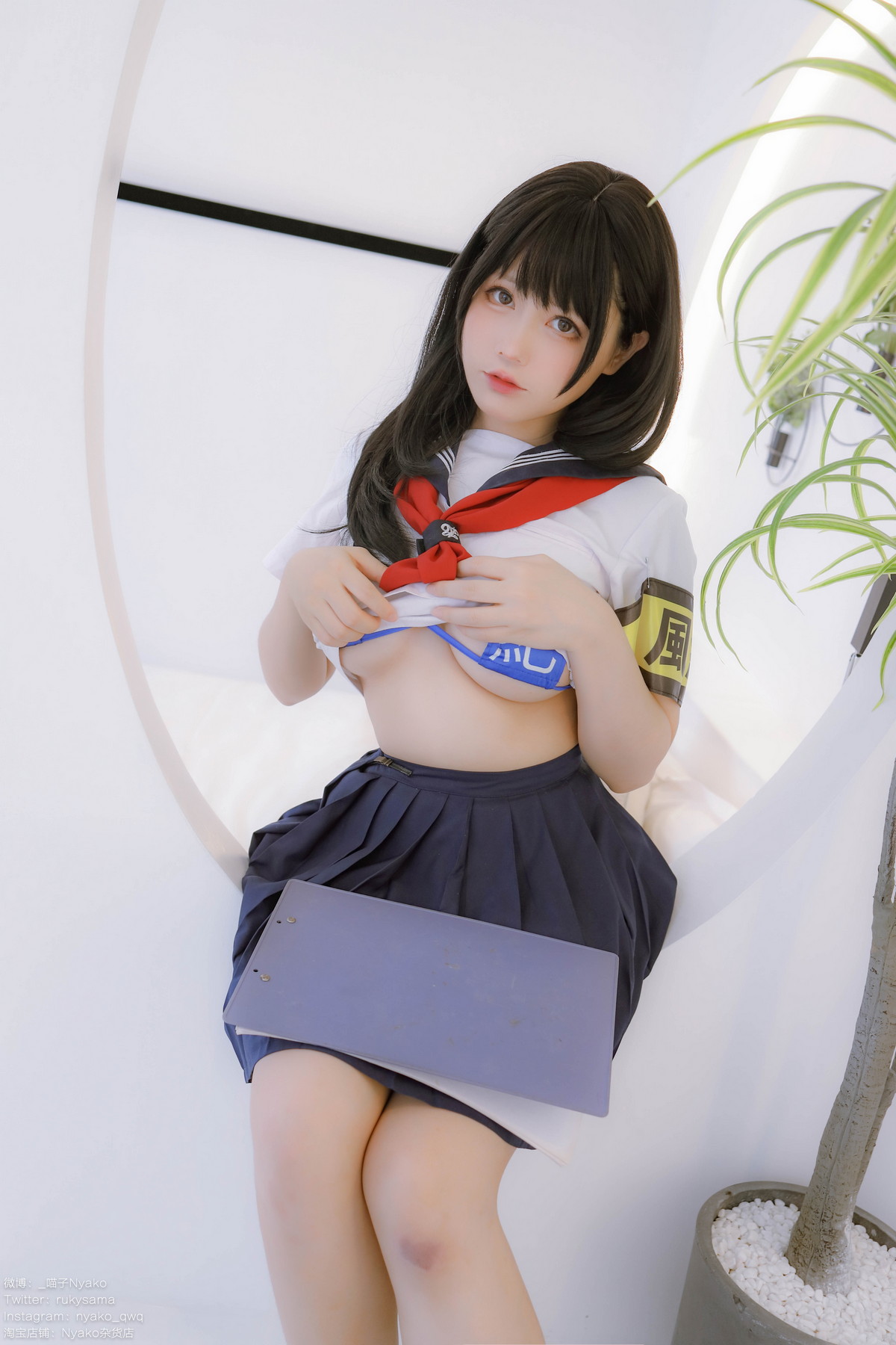 xgyw.top_网络美女Nyako喵子风纪委员主题私房半脱性感学生装露风纪内衣撩人诱惑写真85P