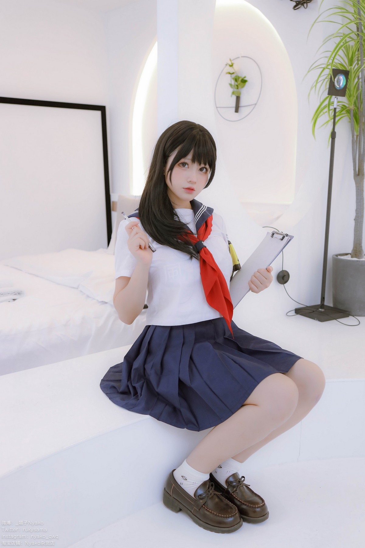 xgyw.top_网络美女Nyako喵子风纪委员主题私房半脱性感学生装露风纪内衣撩人诱惑写真85P