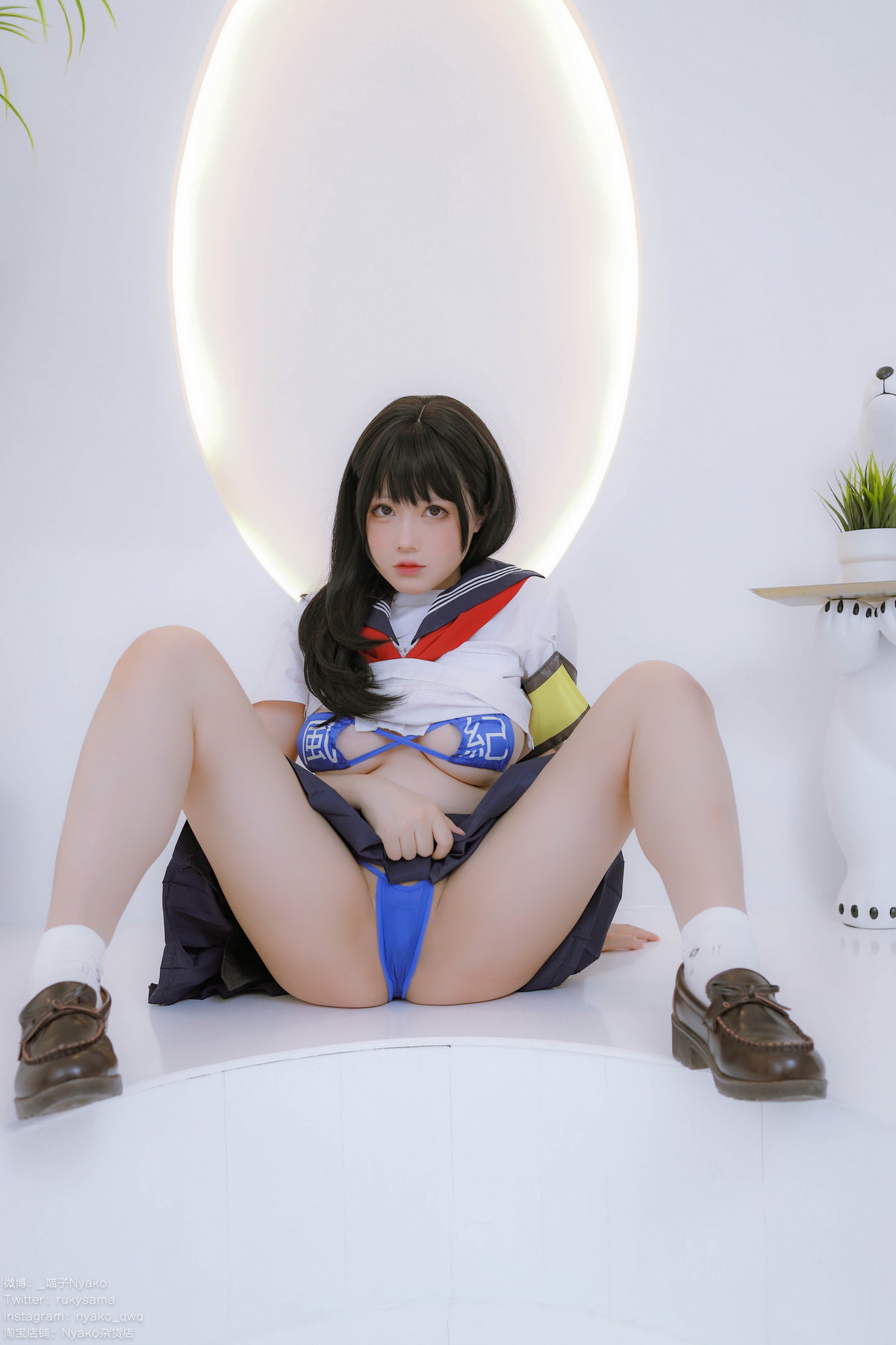 xgyw.top_网络美女Nyako喵子风纪委员主题私房半脱性感学生装露风纪内衣撩人诱惑写真85P