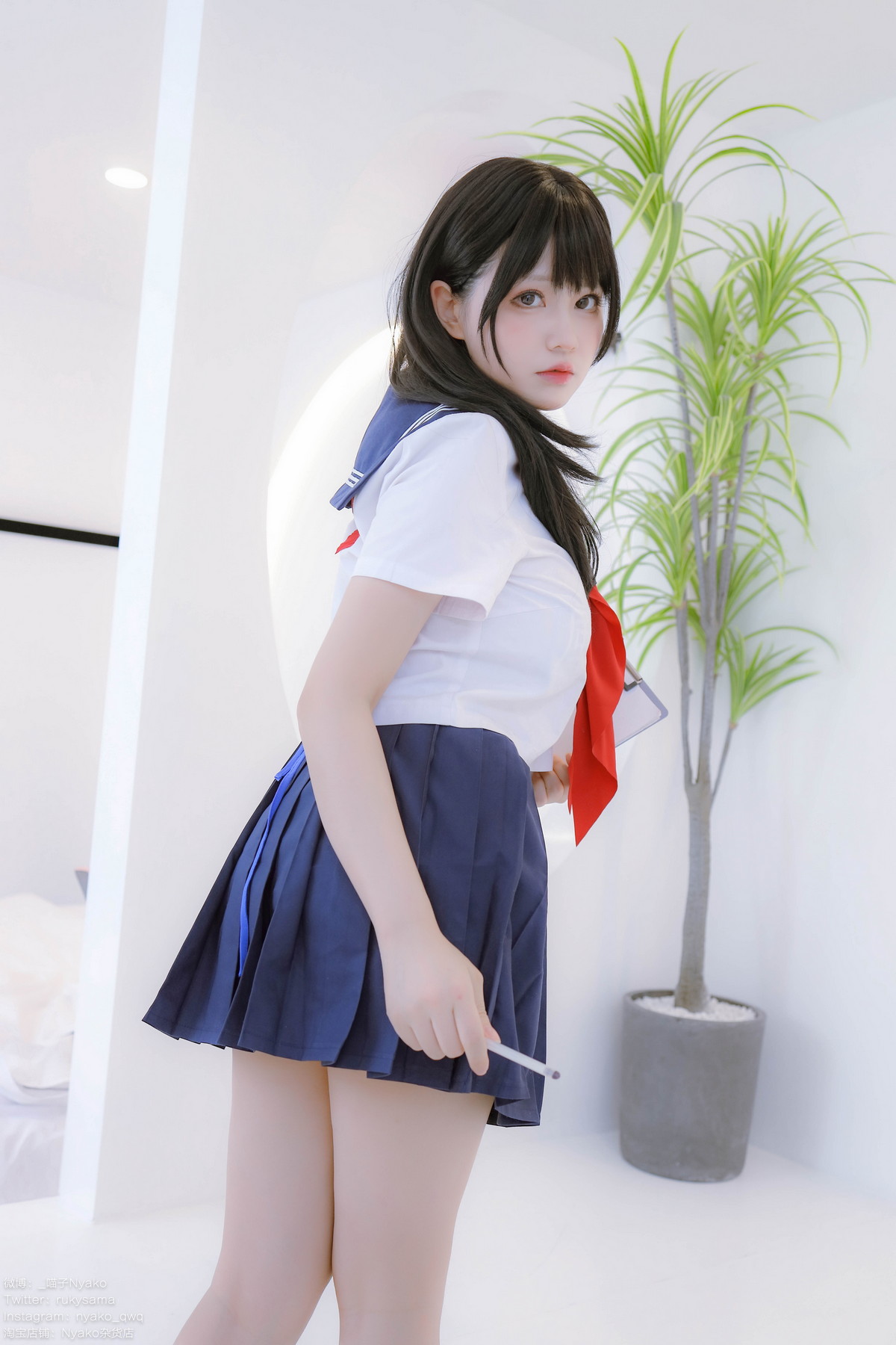 xgyw.top_网络美女Nyako喵子风纪委员主题私房半脱性感学生装露风纪内衣撩人诱惑写真85P