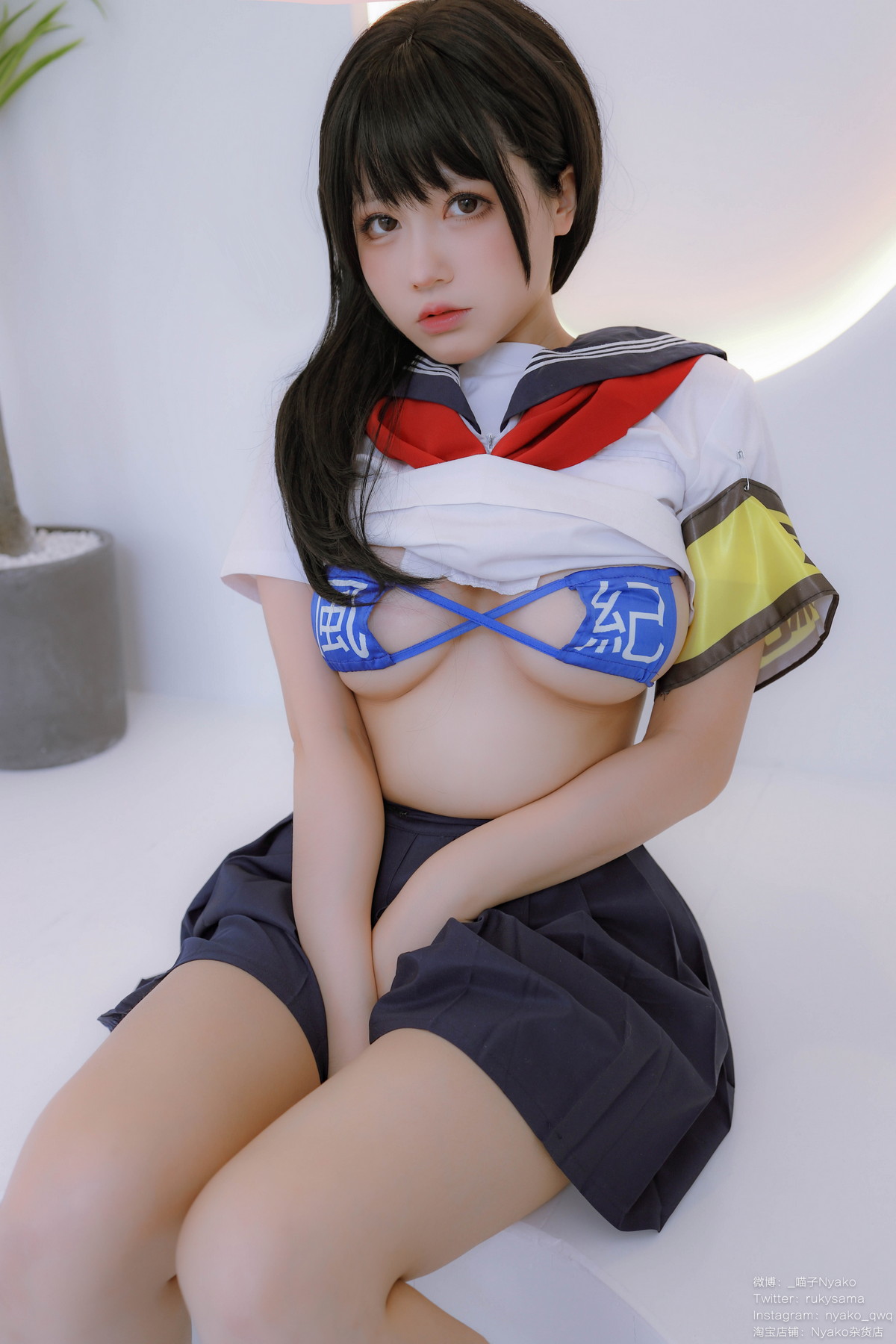 xgyw.top_网络美女Nyako喵子风纪委员主题私房半脱性感学生装露风纪内衣撩人诱惑写真85P