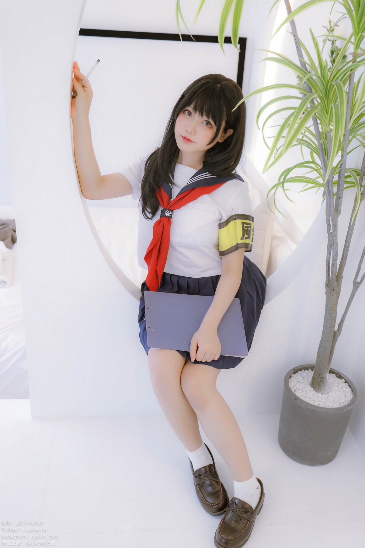 xgyw.top_网络美女Nyako喵子风纪委员主题私房半脱性感学生装露风纪内衣撩人诱惑写真85P