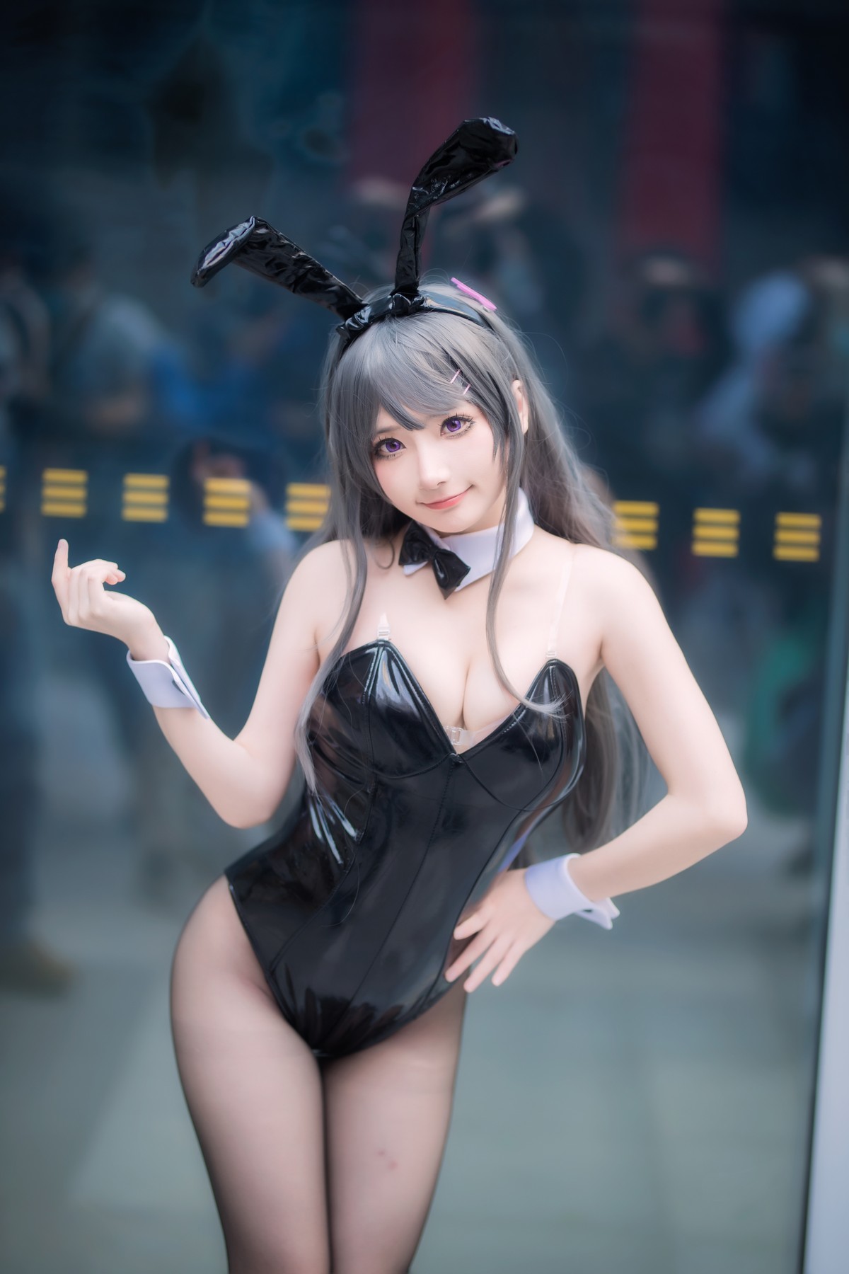 xgyw.top_网络美女是三不是世w麻衣学姐主题性感兔女郎服饰配黑色皮质连体衣诱惑写真60P
