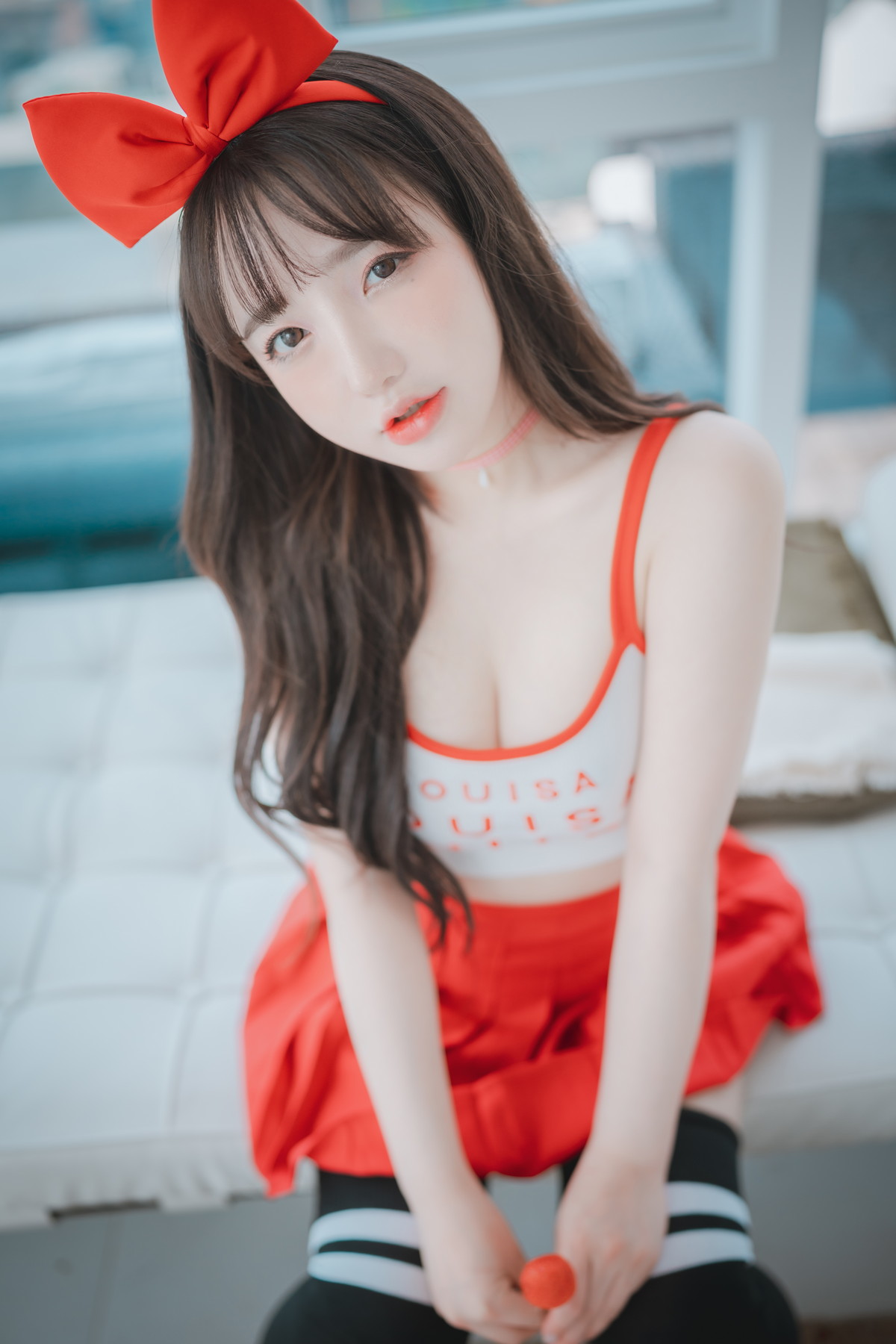 xgyw.top_[DJAWA]No.228_韩国模特Strawberry Girl主题私房性感红色百褶裙半撩露翘臀诱惑写真81P