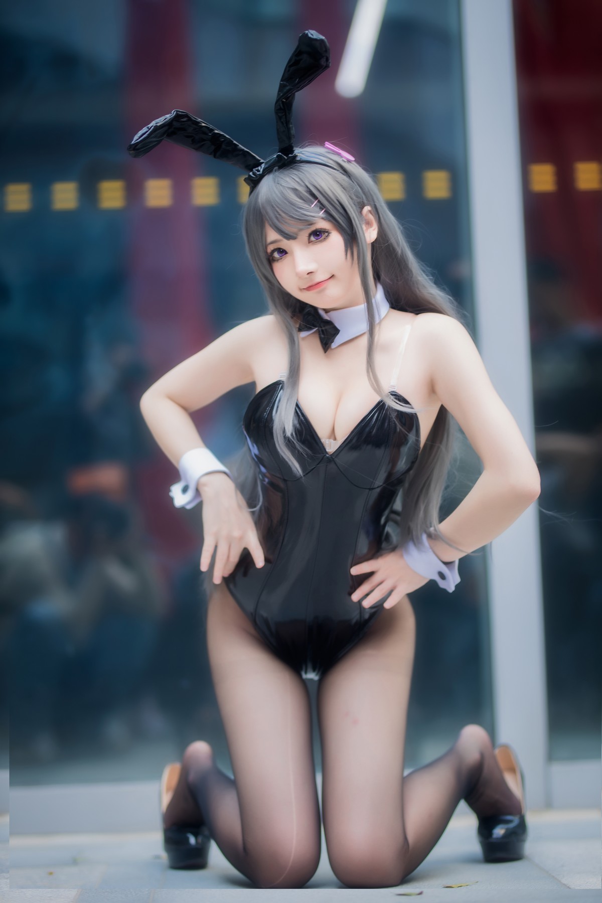 xgyw.top_网络美女是三不是世w麻衣学姐主题性感兔女郎服饰配黑色皮质连体衣诱惑写真60P