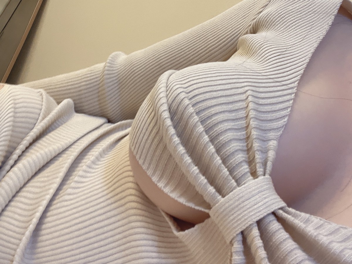 xgyw.top_蜜桃少女是依酱吖丰满的一月主题私房自拍系列性感内衣秀丰满身材惹火诱惑写真60P