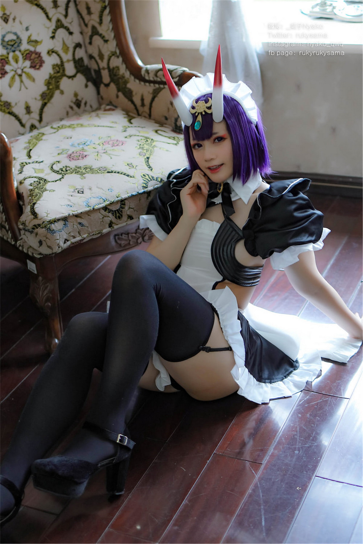xgyw.top_网络美女Nyako喵子酒吞童子女仆主题私房性感女仆裙配黑丝吊袜秀翘臀诱惑写真42P
