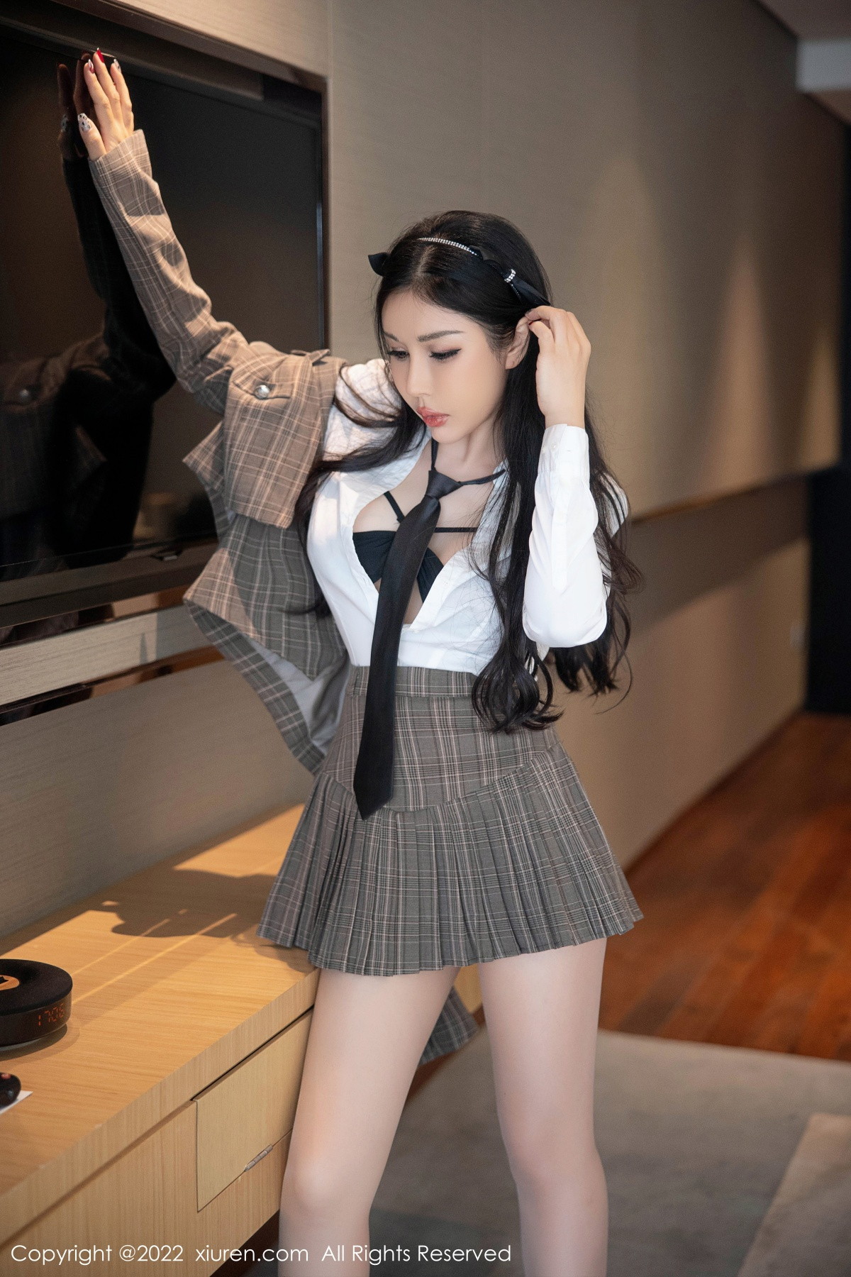 xgyw.top_XiuRen第5902期_模特田冰冰私房脱性感制服露黑色情趣内衣秀丰满身材诱惑写真79P