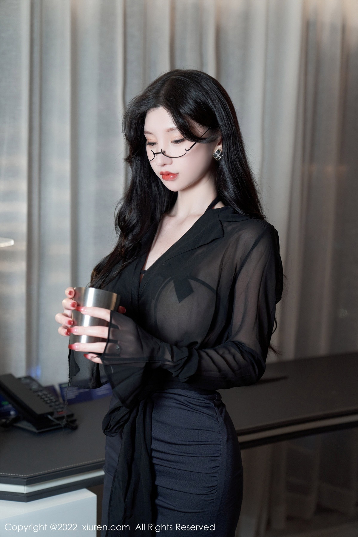 xgyw.top_XiuRen第5914期_女神周于希Sally黑色薄纱衣配超薄黑丝半脱秀火辣身材诱惑写真97P