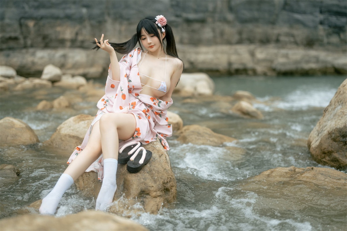 xgyw.top_网络美女桜井宁宁和服浴衣主题户外半脱露性感三点式内衣秀豪乳翘臀诱惑写真76P
