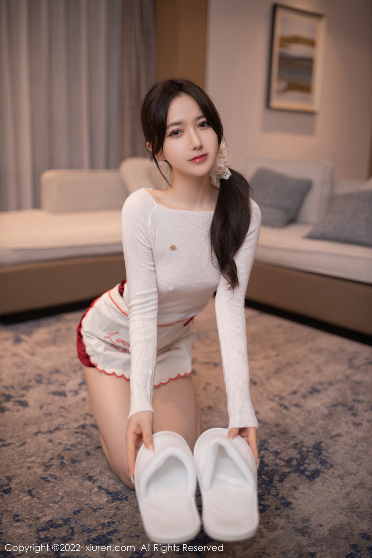 xgyw.top_XiuRen第5913期_模特鱼子酱Fish白色轻透上衣配性感红短裙露蕾丝内衣诱惑写真80P