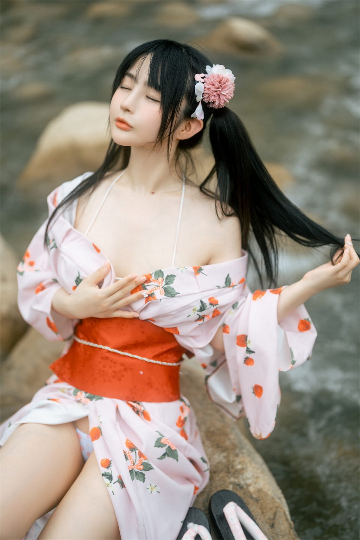 xgyw.top_网络美女桜井宁宁和服浴衣主题户外半脱露性感三点式内衣秀豪乳翘臀诱惑写真76P