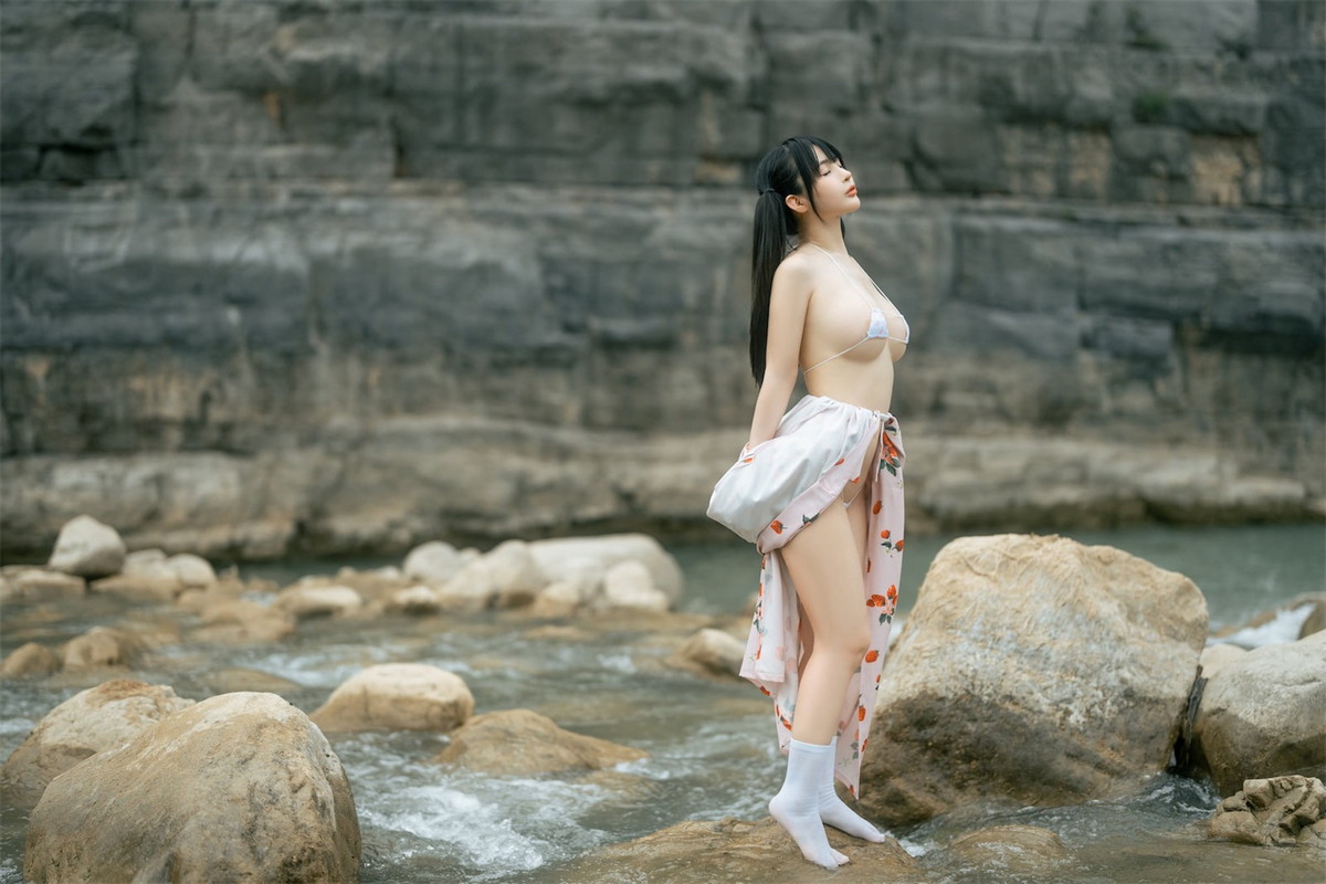 xgyw.top_网络美女桜井宁宁和服浴衣主题户外半脱露性感三点式内衣秀豪乳翘臀诱惑写真76P