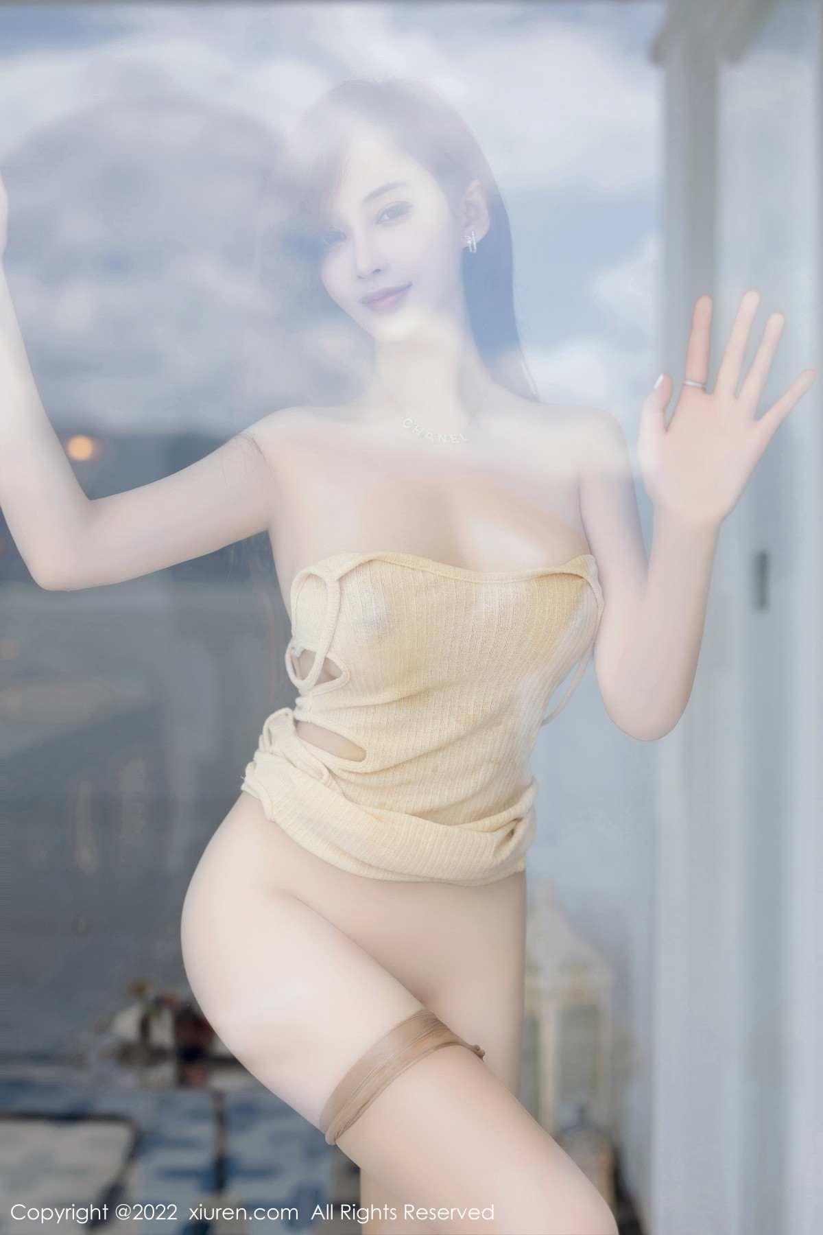 xgyw.top_XiuRen第5912期_女神奶瓶土肥圆大理旅拍黄色吊带短裙秀丰满身材惹火诱惑写真82P
