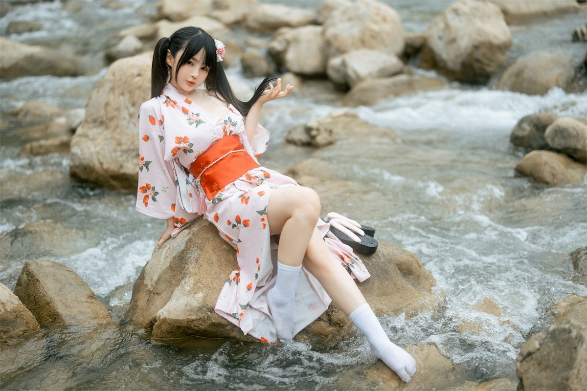 xgyw.top_网络美女桜井宁宁和服浴衣主题户外半脱露性感三点式内衣秀豪乳翘臀诱惑写真76P
