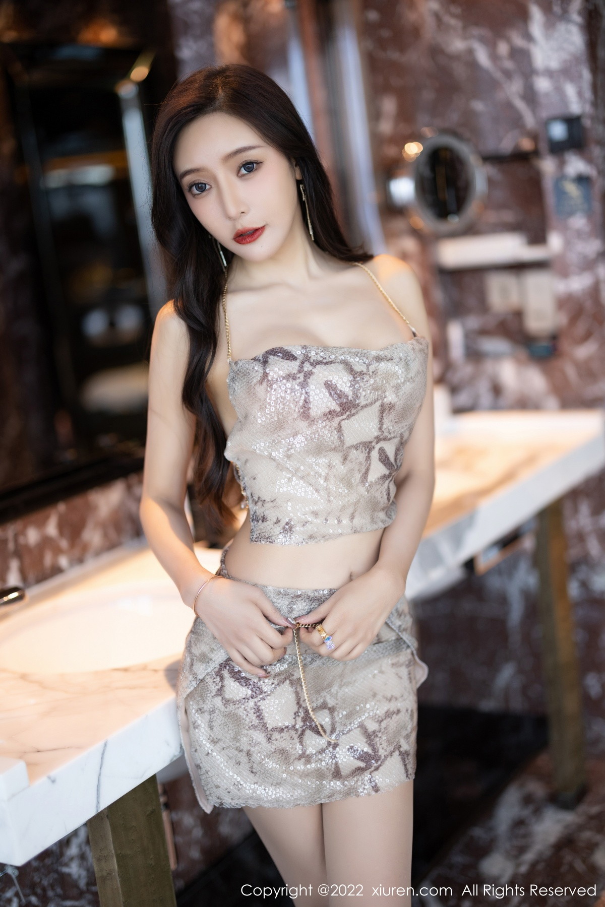 xgyw.top_XiuRen第5920期_女神王馨瑶yanni私房性感浅色吊带短装配超薄肉丝撩人诱惑写真82P