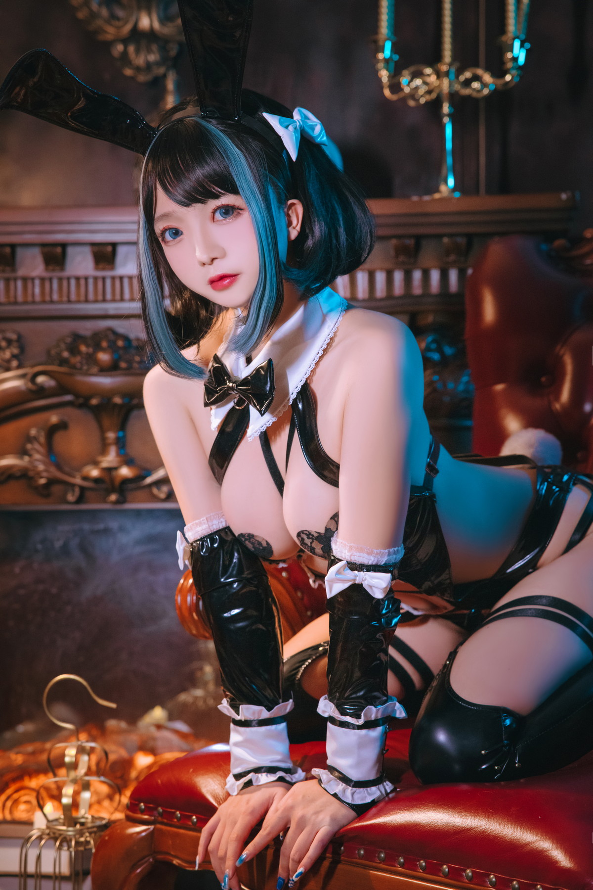 xgyw.top_Cosplay美女日奈娇万圣恶魔皮衣主题性感黑色皮质连体内衣秀豪乳遮点诱惑写真66P