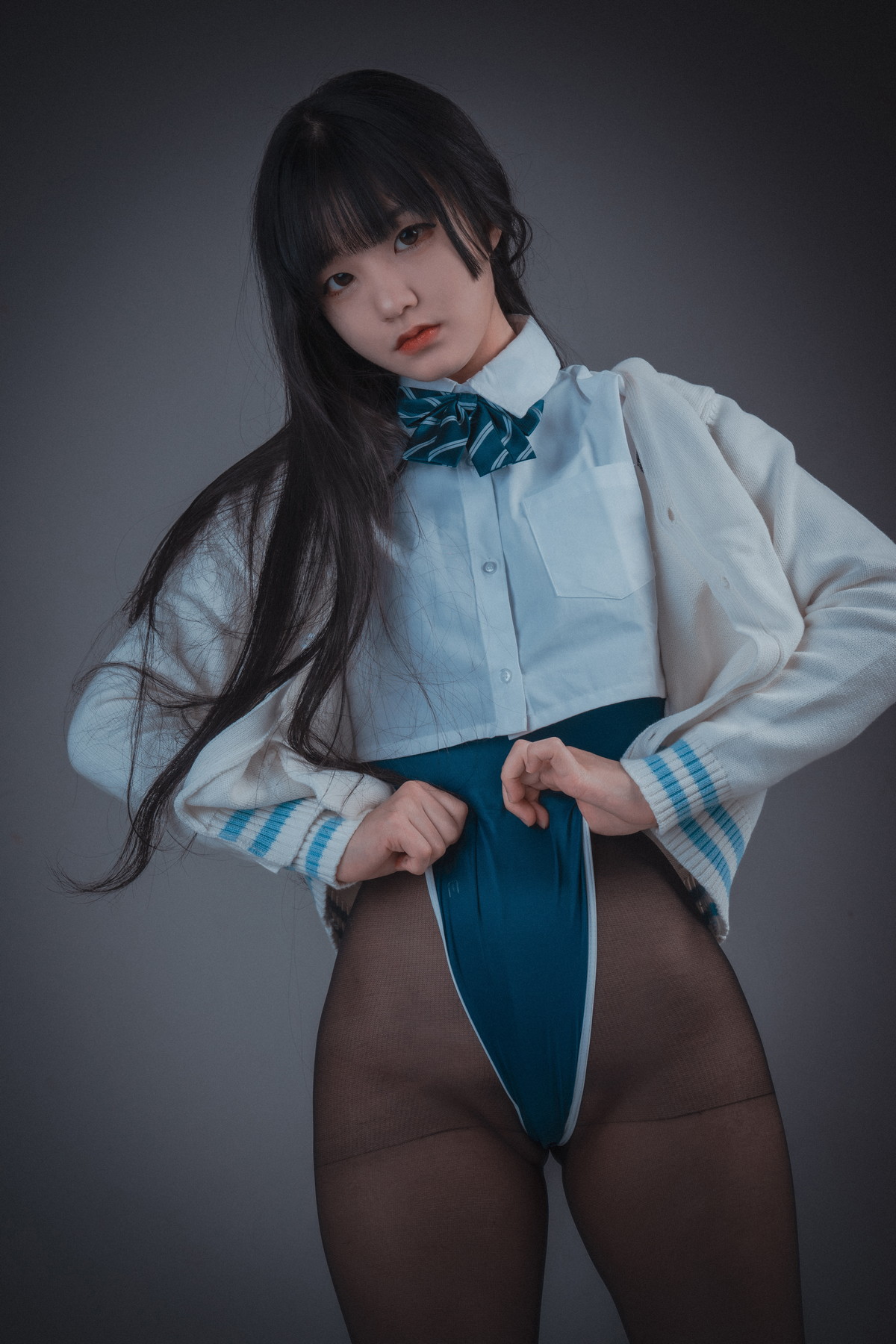 xgyw.top_[DJAWA]No.231_模特Jenny_Swimming Lesson主题性感连体泳衣配超薄黑丝诱惑写真111P
