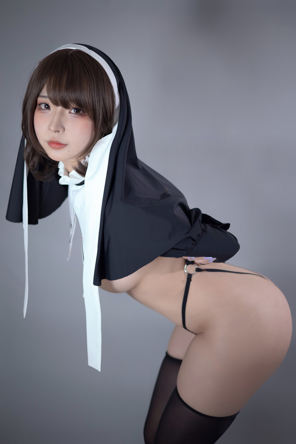 xgyw.top_网络美女yuuhui玉汇罪罚修女主题性感情趣修女服饰露黑色丁字裤秀翘臀诱惑写真95P