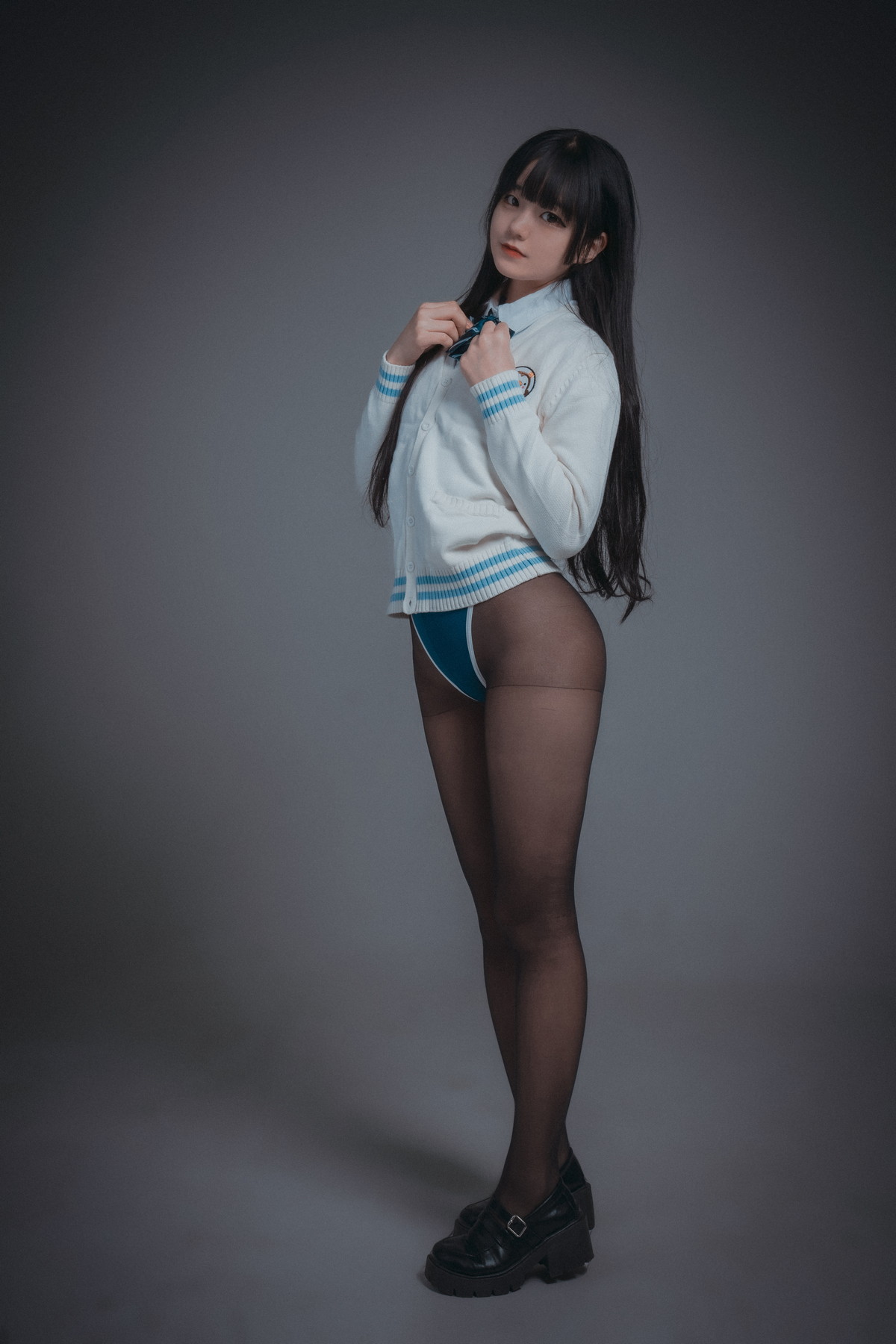 xgyw.top_[DJAWA]No.231_模特Jenny_Swimming Lesson主题性感连体泳衣配超薄黑丝诱惑写真111P