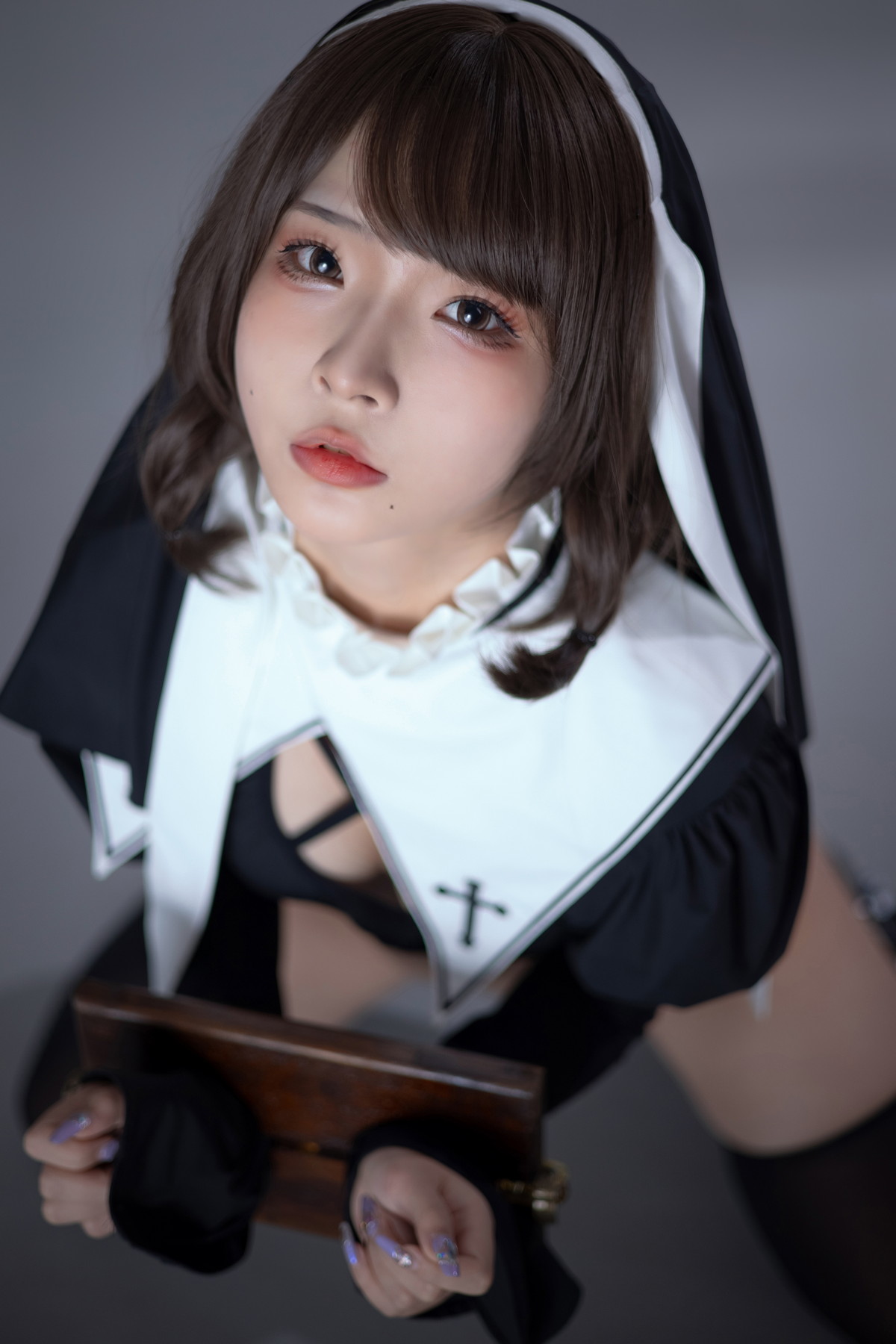 xgyw.top_网络美女yuuhui玉汇罪罚修女主题性感情趣修女服饰露黑色丁字裤秀翘臀诱惑写真95P