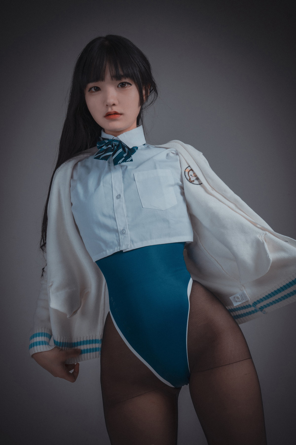 xgyw.top_[DJAWA]No.231_模特Jenny_Swimming Lesson主题性感连体泳衣配超薄黑丝诱惑写真111P