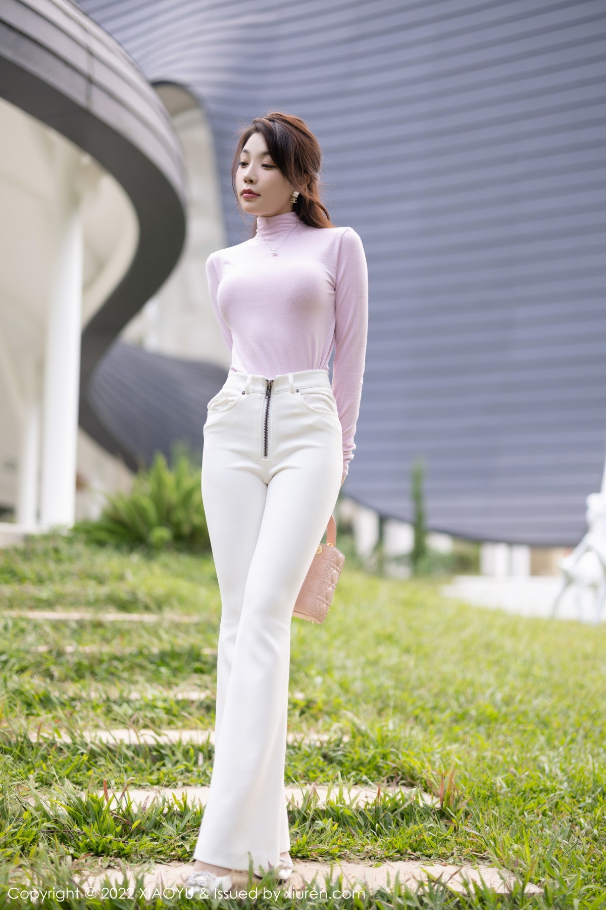 xgyw.top_[XiaoYu画语界]Vol.914_女神徐莉芝Booty浅紫色收身上衣半脱露豹纹内衣惹火诱惑写真82P