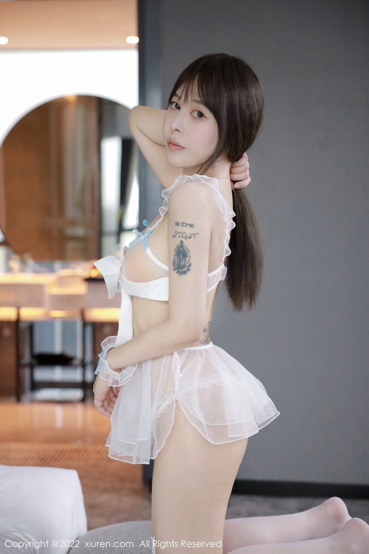 xgyw.top_XiuRen第5926期_女神Evelyn艾莉南京旅拍白色情趣薄纱配白色丝袜极致诱惑写真60P