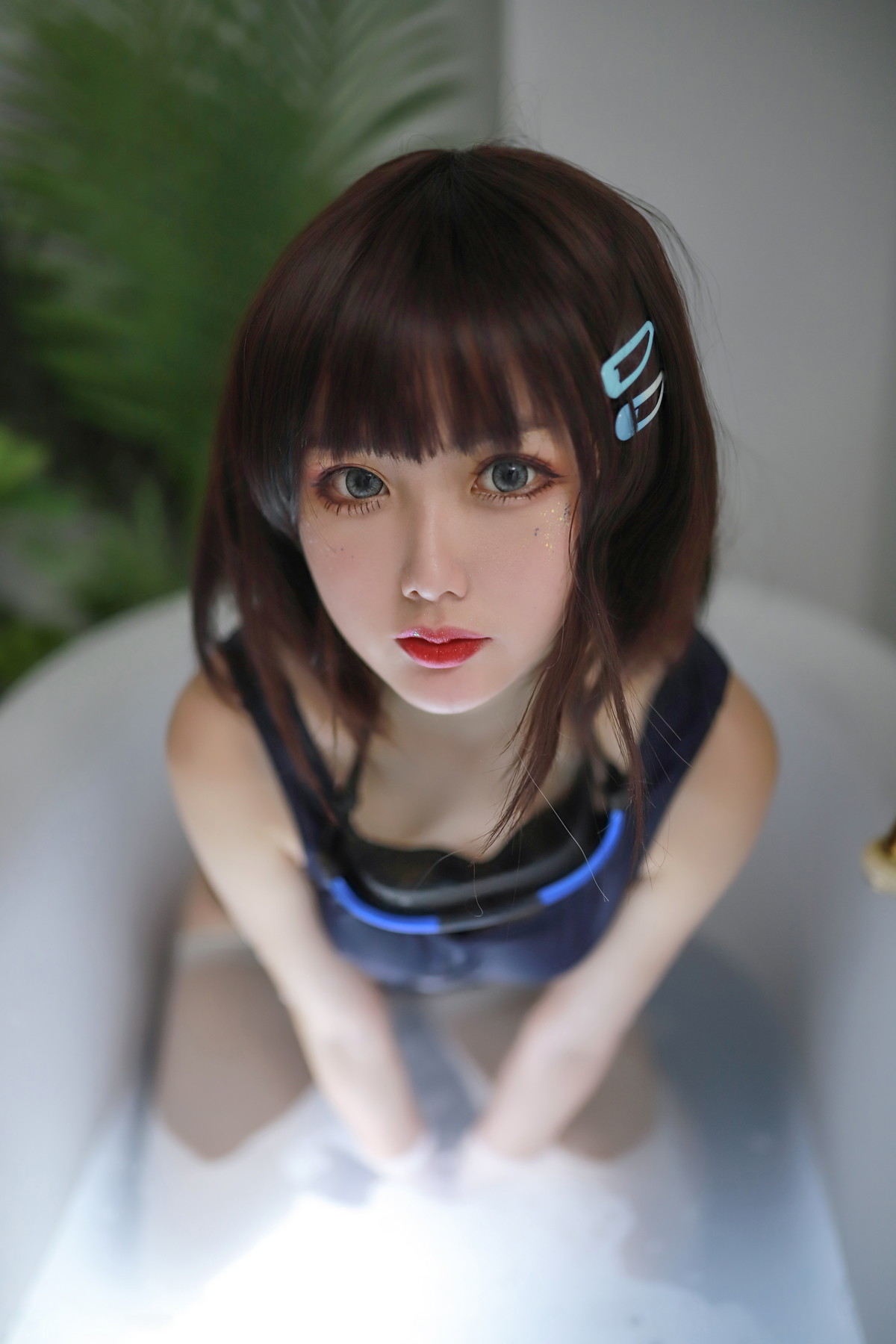 xgyw.top_网络美女您的蛋蛋夏日泳装主题私房浴缸性感死库水泳衣湿身秀苗条身材诱惑写真40P