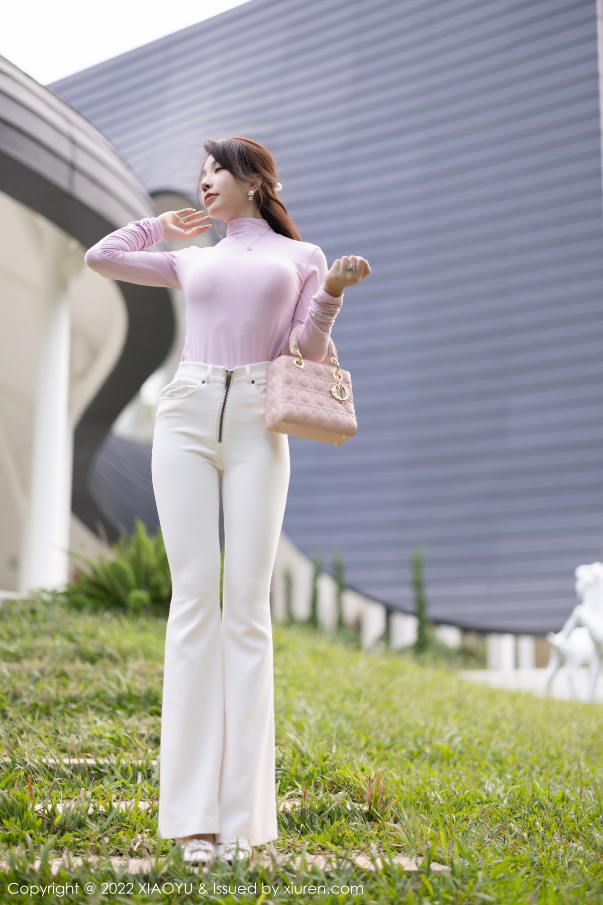 xgyw.top_[XiaoYu画语界]Vol.914_女神徐莉芝Booty浅紫色收身上衣半脱露豹纹内衣惹火诱惑写真82P