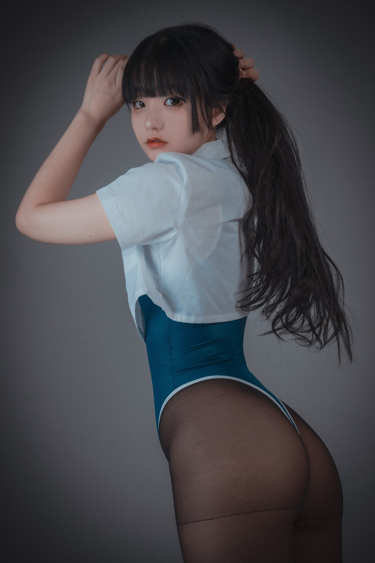 xgyw.top_[DJAWA]No.231_模特Jenny_Swimming Lesson主题性感连体泳衣配超薄黑丝诱惑写真111P
