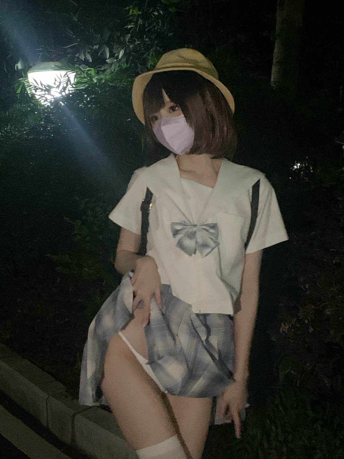 xgyw.top_网络美女西园寺南歌主人的任务主题户外性感JK制服半脱露白色皮质内衣诱惑写真40P